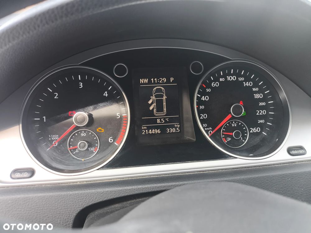 Volkswagen Passat 2.0 TDI DSG Comfortline - 6