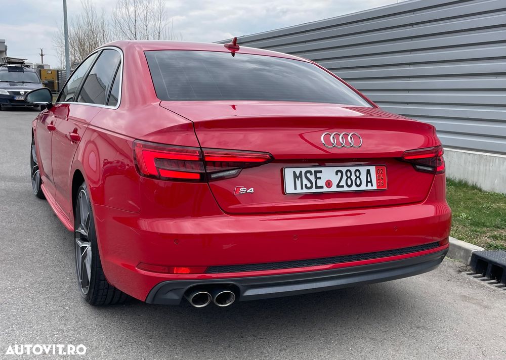 Audi A4 2.0 TDI ultra S tronic sport - 23