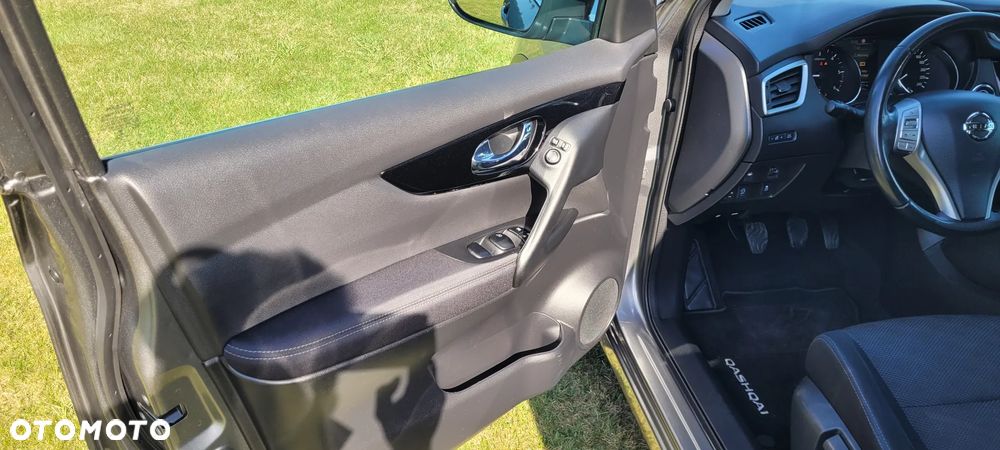 Nissan Qashqai 1.5 dCi N-Connecta EU6 - 9