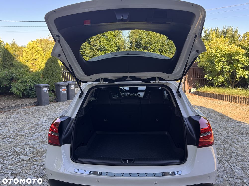 Mercedes-Benz GLA - 7