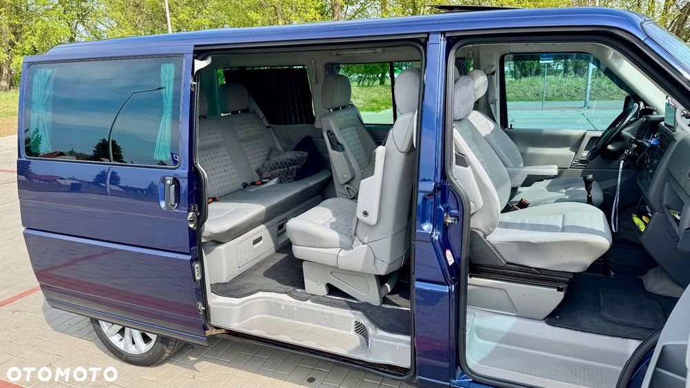 Volkswagen Multivan - 14