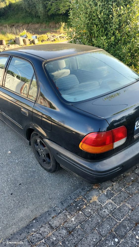 Honda Civic 1.4i S - 2