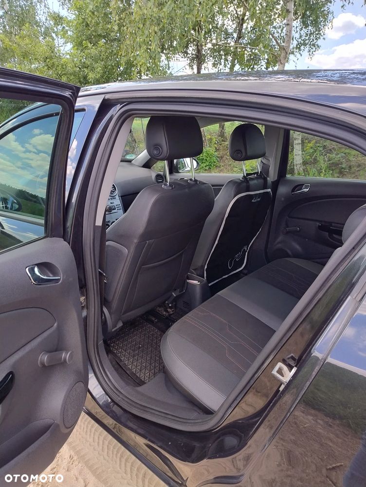 Opel Corsa 1.4 16V Cosmo - 13