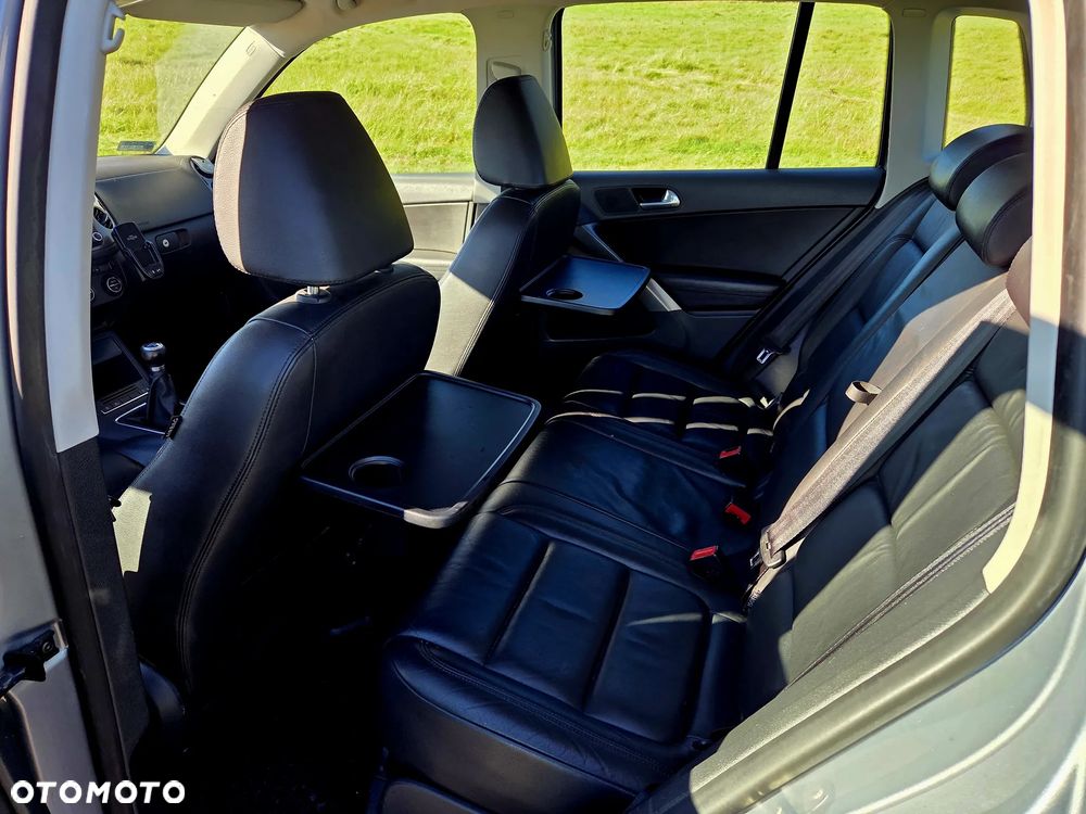 Volkswagen Tiguan - 11