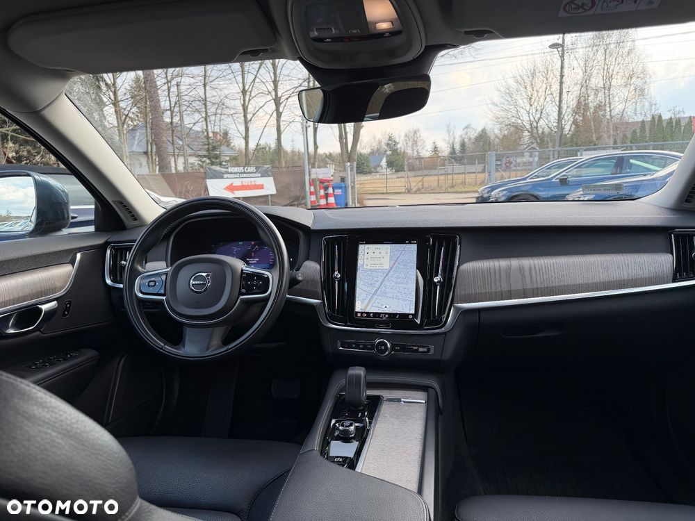 Volvo V90 Cross Country D5 AWD Pro - 36