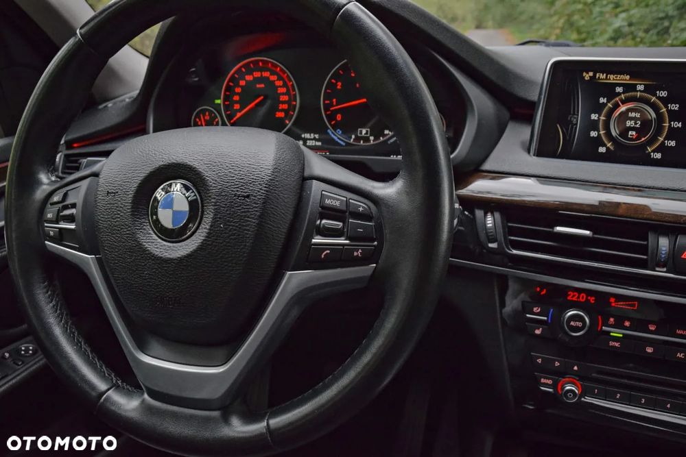 BMW X5 xDrive35i - 17