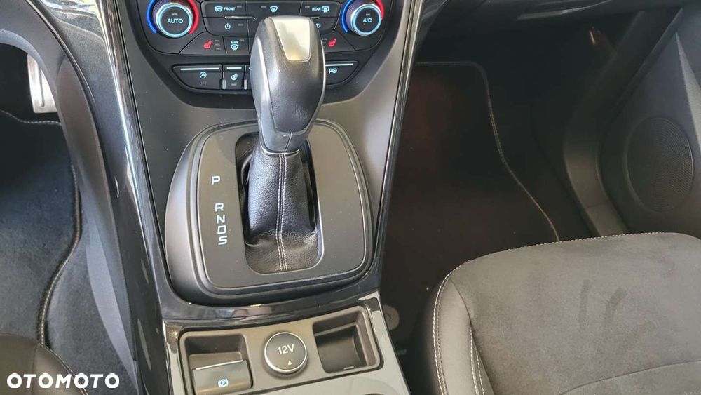 Ford Kuga - 10