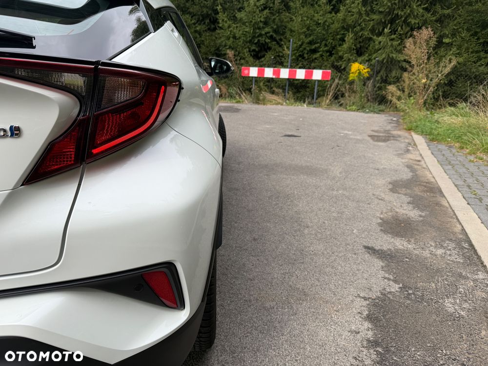 Toyota C-HR Business-Edition - 7