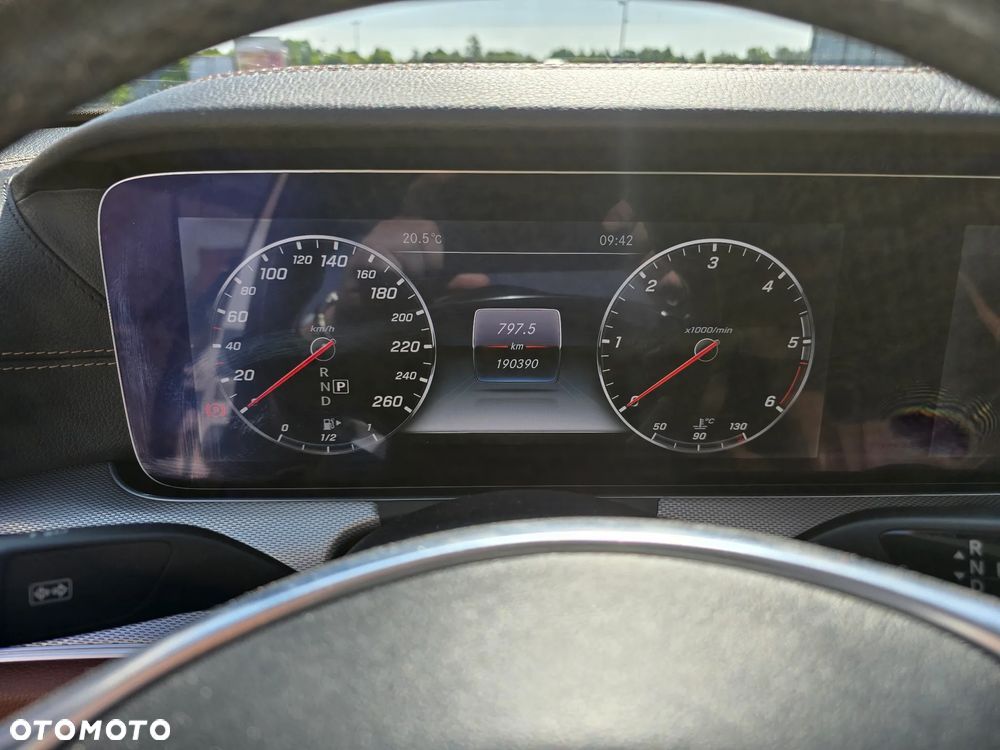 Mercedes-Benz Klasa E 220 d 9G-TRONIC - 1