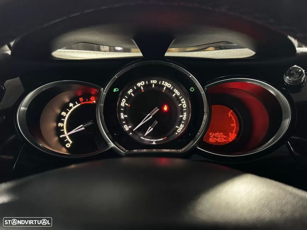 Citroën DS3 1.6 HDi Airdream So Chic - 12