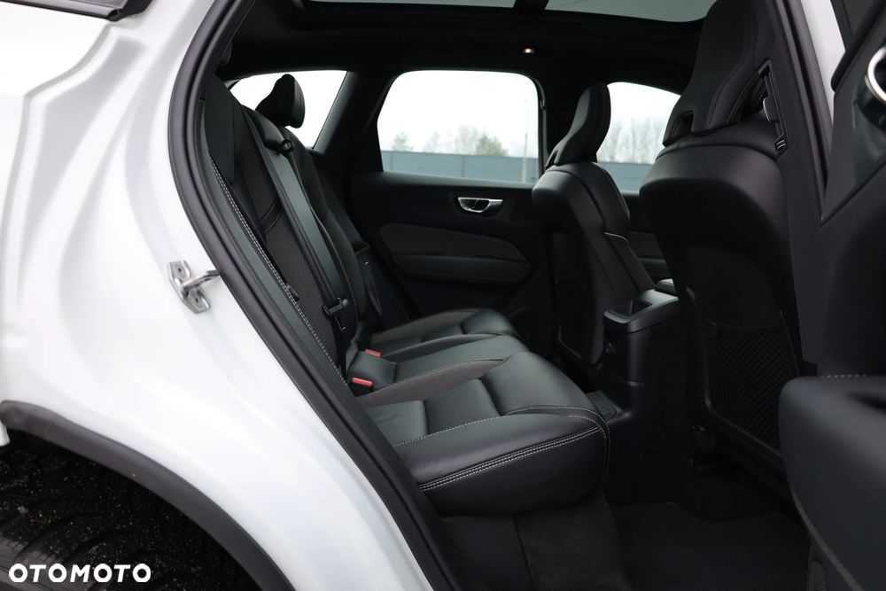 Volvo XC 60 T6 AWD Recharge Geartronic RDesign - 21