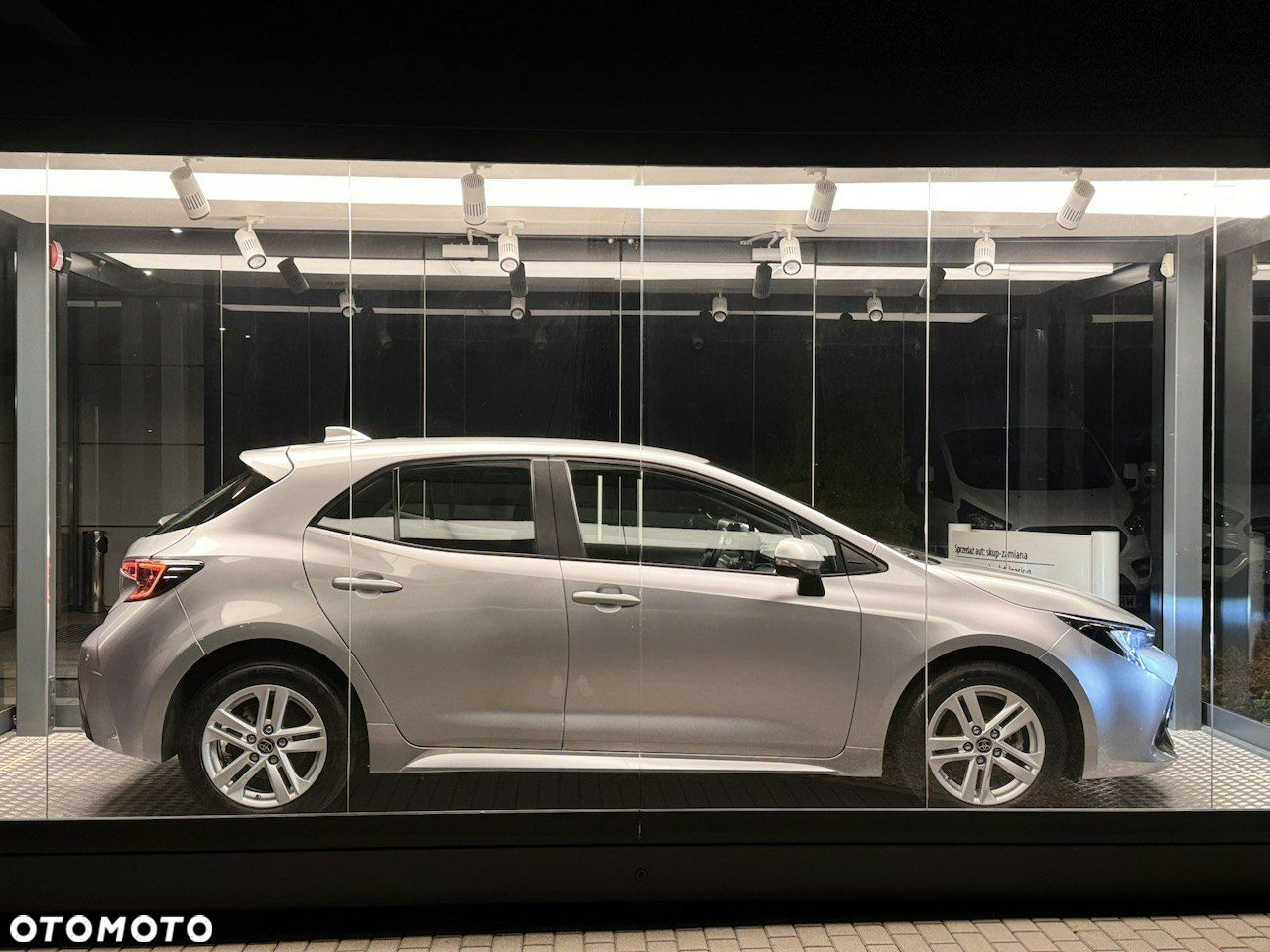 Toyota Corolla - 2