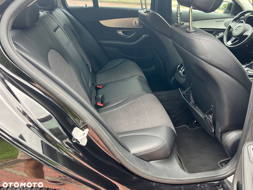 Mercedes-Benz Klasa C 250 7G-TRONIC - 19