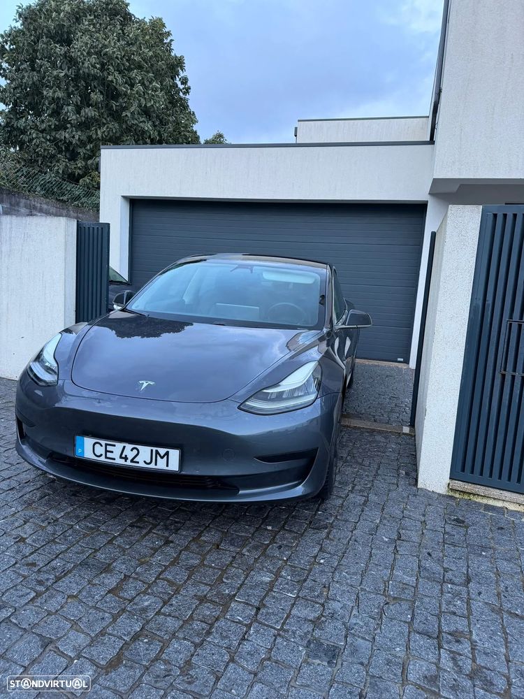 Tesla Model 3 Standard Range Plus RWD - 1