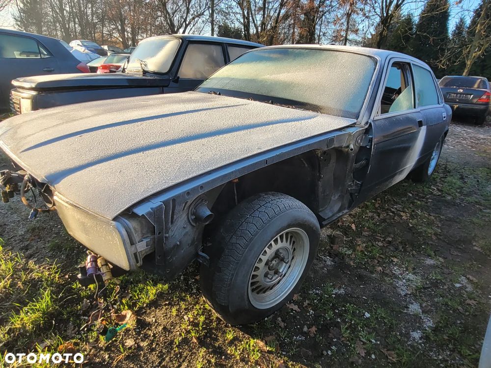 Części- Daimler XJ 3,6  Pojemność: 3589  Moc: 134,99 kW  Rok: 1987  Benzyna - 2