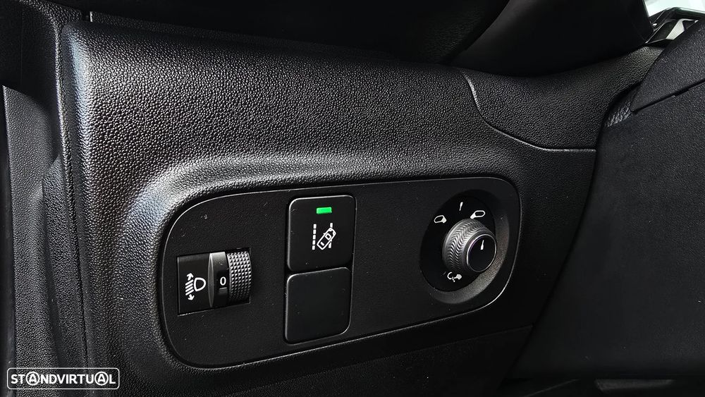 Citroën C3 1.2 PureTech Shine - 10