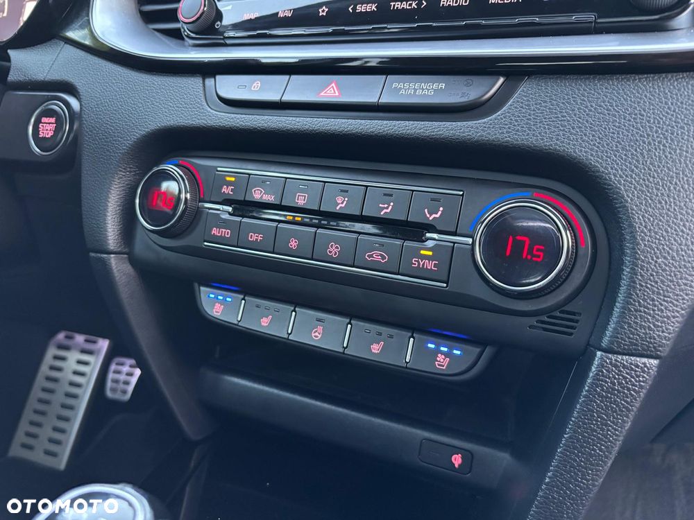 Kia XCeed 1.6 CRDi PLATINUM EDITION - 25
