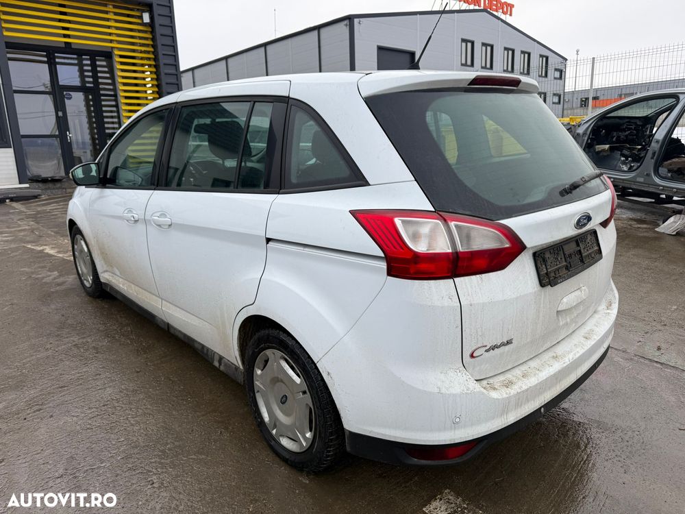 Dezmembrez / Dezmembrari / Piese / Accesorii Ford grand c-max 2 2012 alb 2.0 tdci stanga - 4