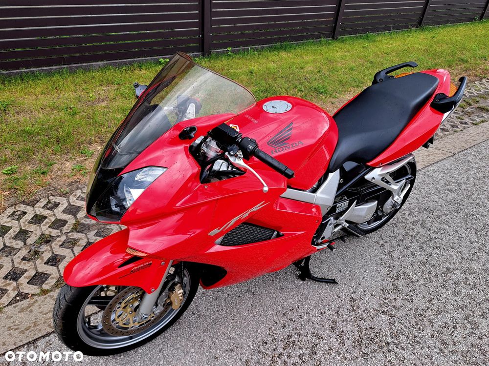 Honda VFR - 15