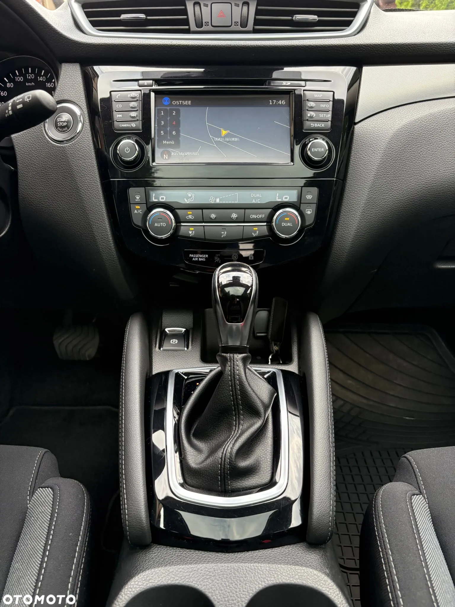 Nissan Qashqai 1.6 DCi N-Connecta Xtronic - 5