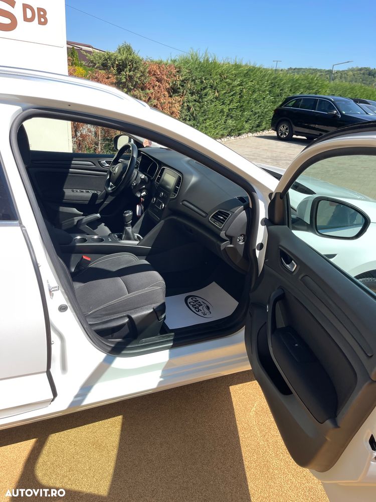 Renault Megane ENERGY TCe 130 INTENS - 21