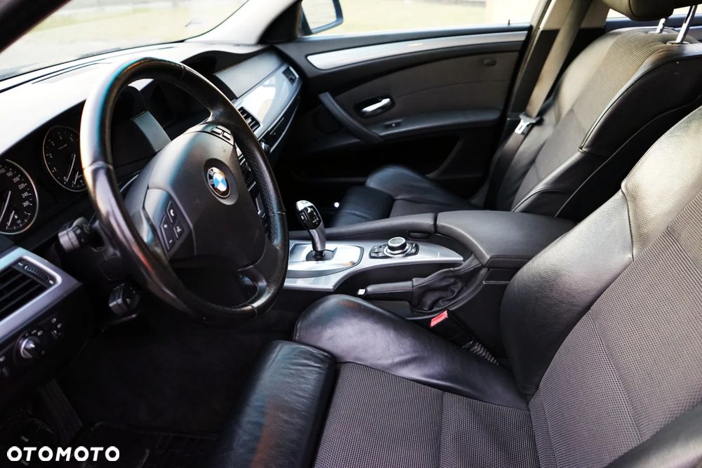 BMW Seria 5 520i - 6