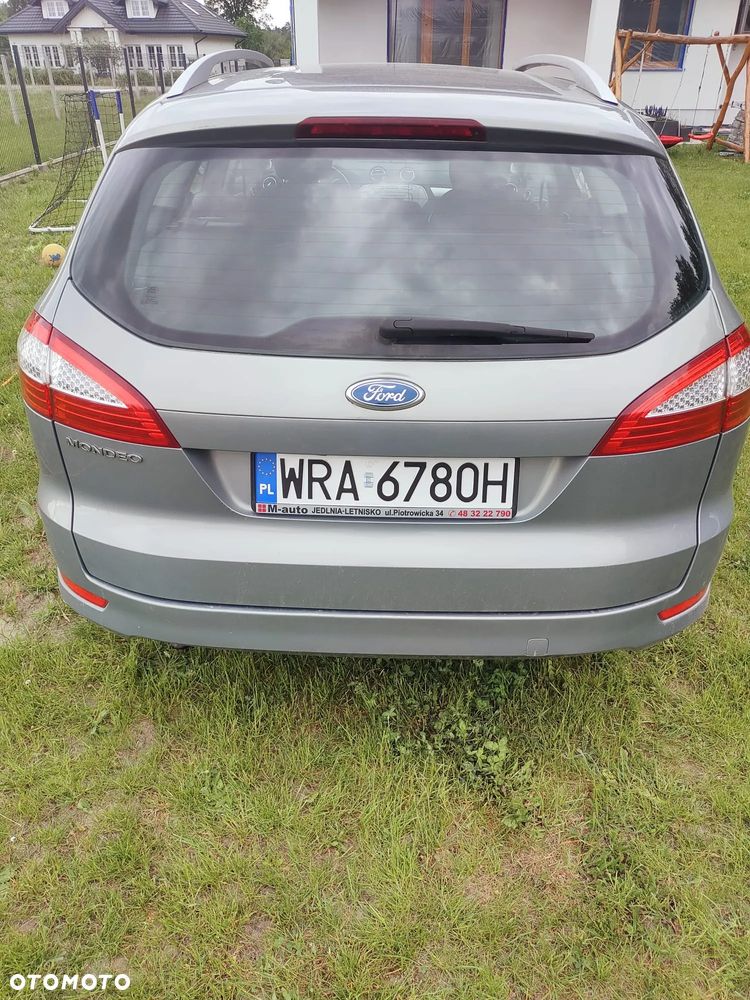 Ford Mondeo 2.0 Ambiente - 2