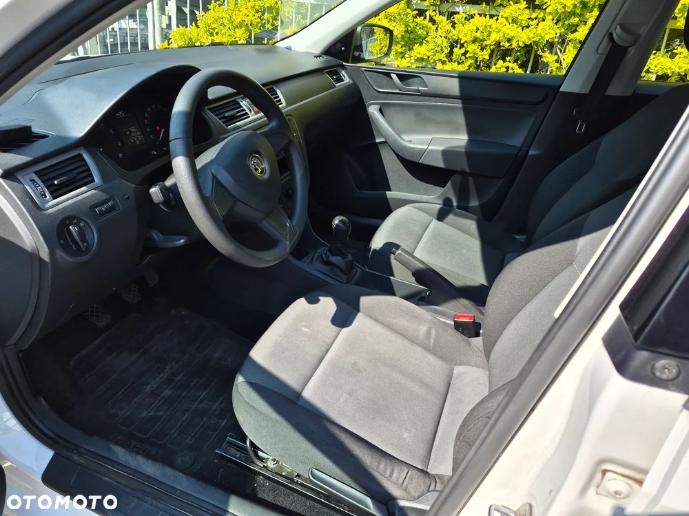Skoda RAPID - 13