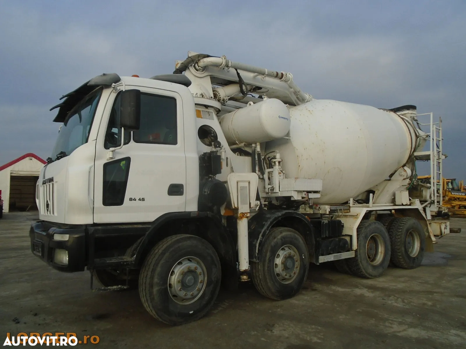 Iveco ASTRA HD8 84.45 cu pompa de beton - 5