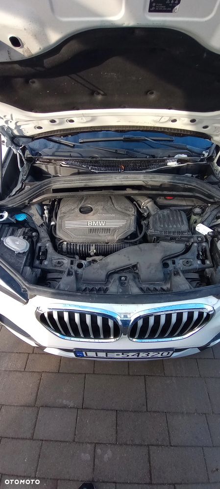 BMW X1 xDrive25i Sport Line - 4