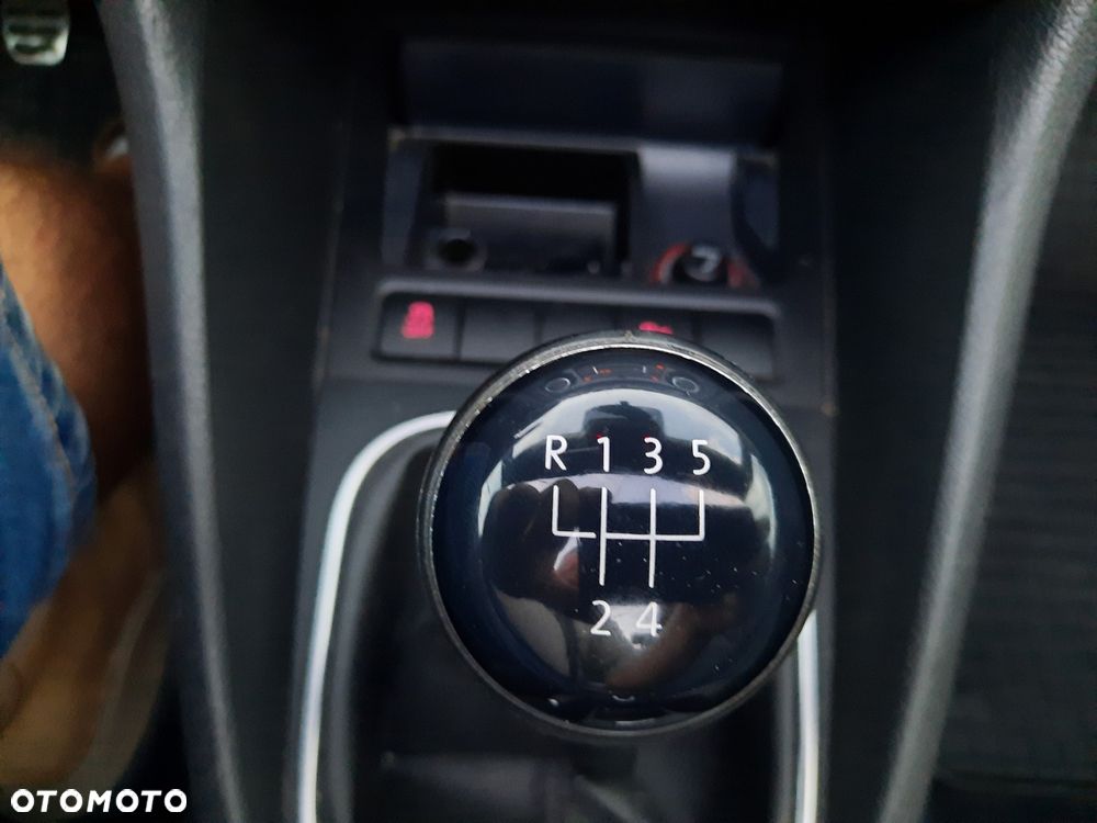 Volkswagen Golf 1.6 TDI Comfortline - 35