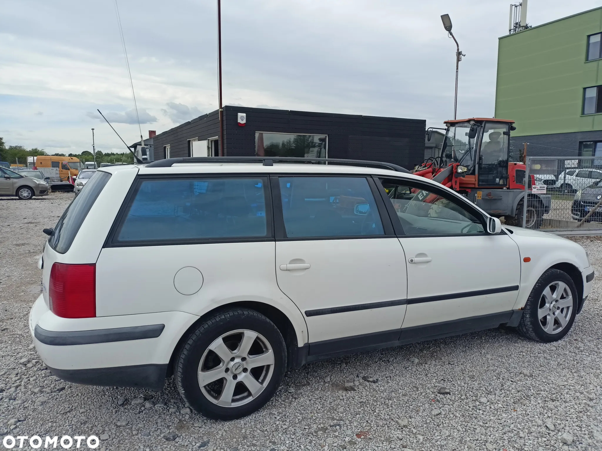 Volkswagen Passat 1.8 - 4