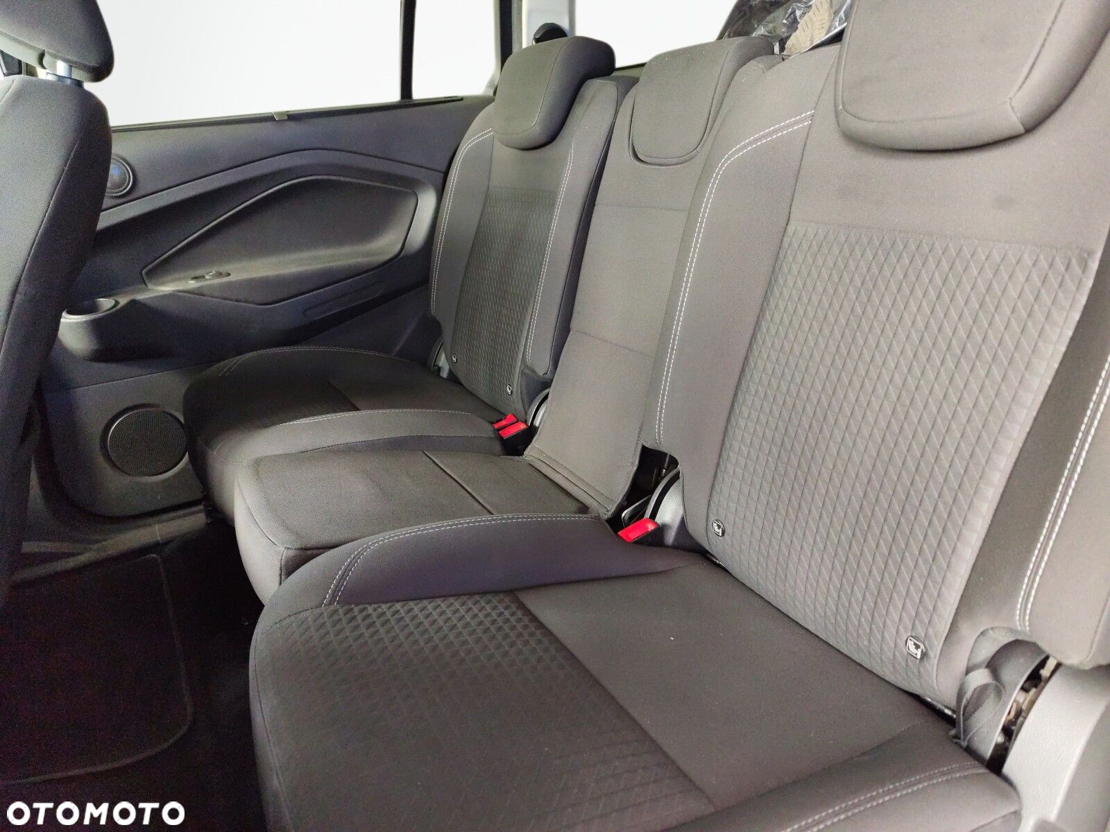 Ford Grand C-MAX - 13