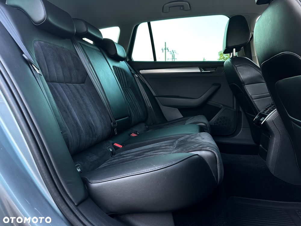 Skoda Superb 2.0 TSI 4x4 DSG Style - 26