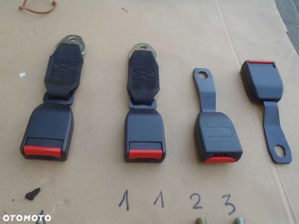 pas pasy zapinka pasa śruby fotela kanapa fiat doblo I lift 03-10r - 3