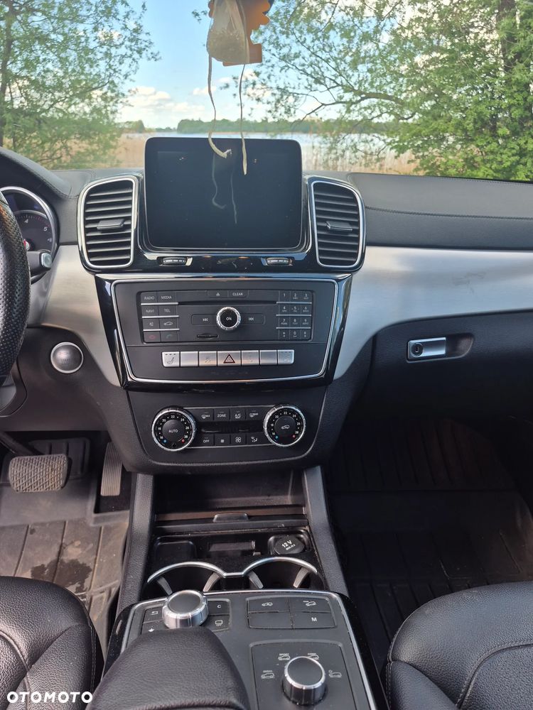 Mercedes-Benz GLE - 14