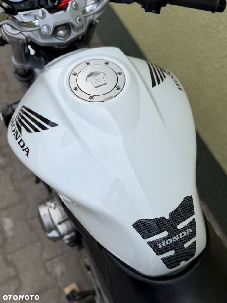 Honda Hornet - 35