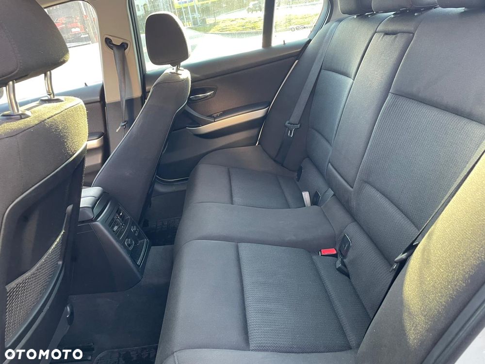 BMW Seria 3 320d - 12