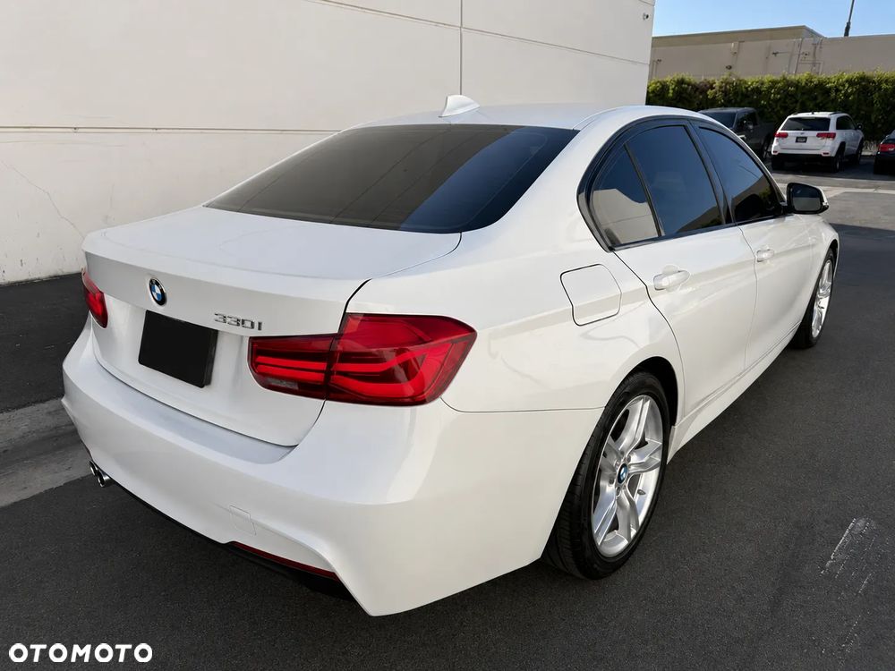 BMW Seria 3 330i xDrive Edition M Sport Shadow - 6