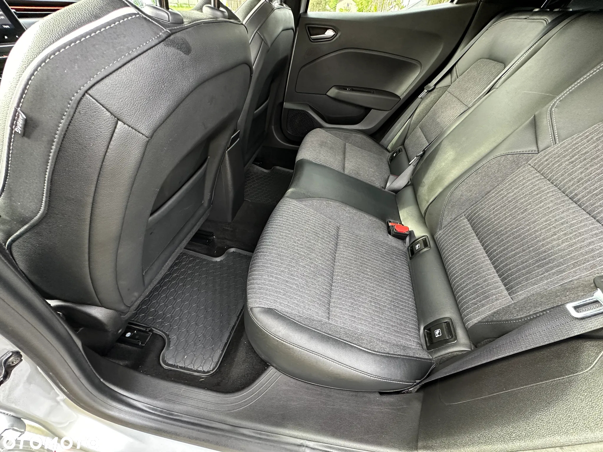 Renault Clio - 25