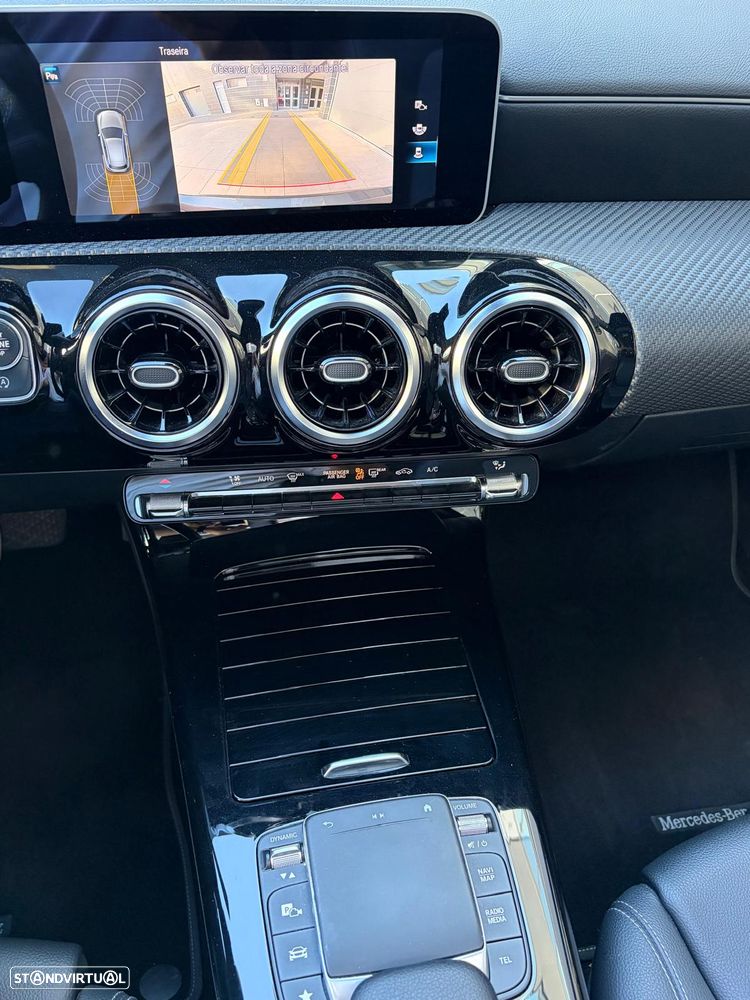 Mercedes-Benz A 180 d 7G-DCT AMG Line - 14