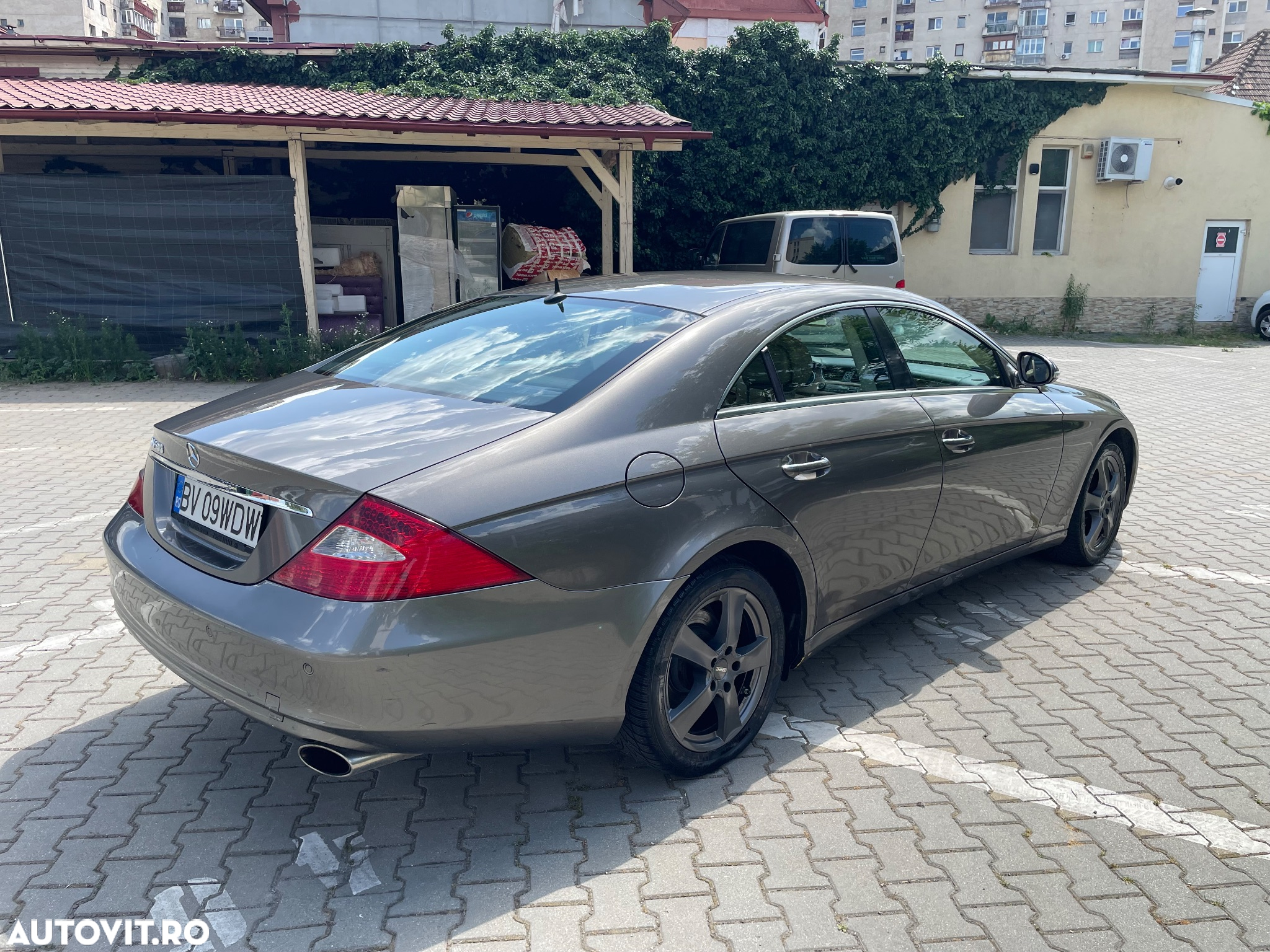 Mercedes-Benz CLS 500 Aut - 8