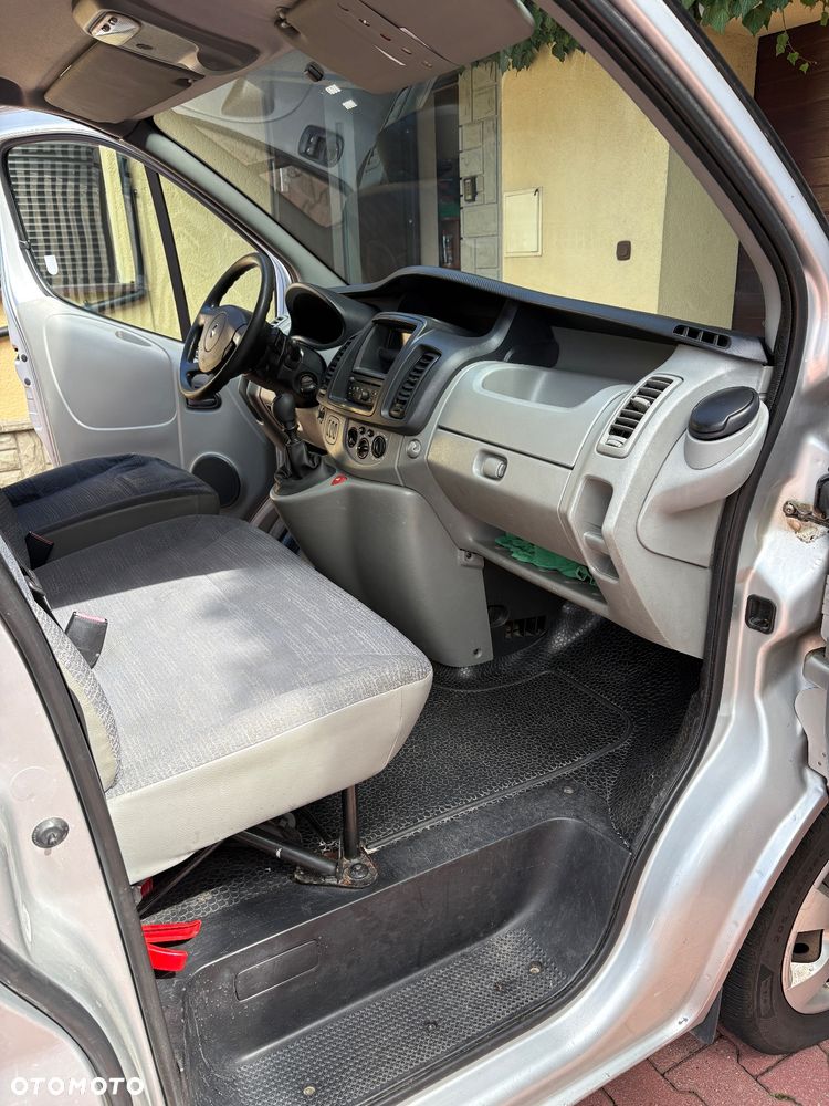 Renault Traffic 2.0 DCI - 11