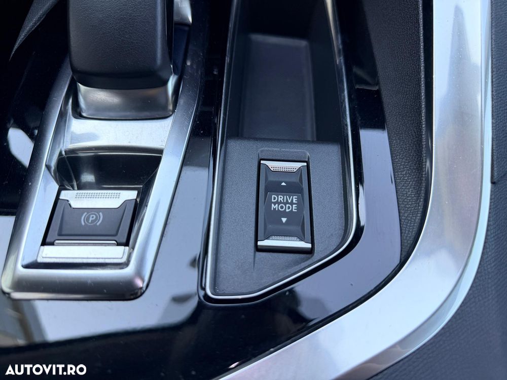 Peugeot 3008 PHEV 225 EAT8 Allure Pack - 20