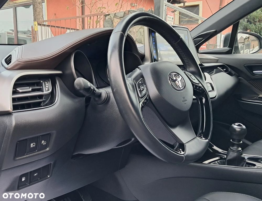Toyota C-HR 1.2 T Prestige - 28