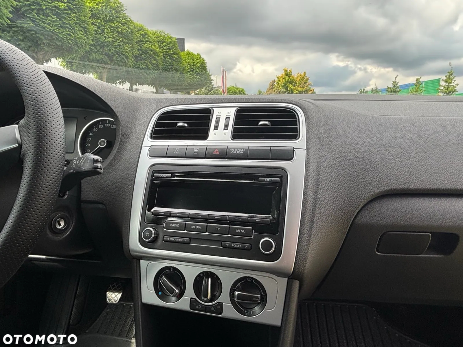 Volkswagen Polo 1.2 MATCH - 21
