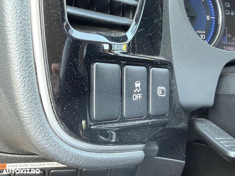 Mitsubishi Outlander 2.0L AS&G CVT Instyle - 28