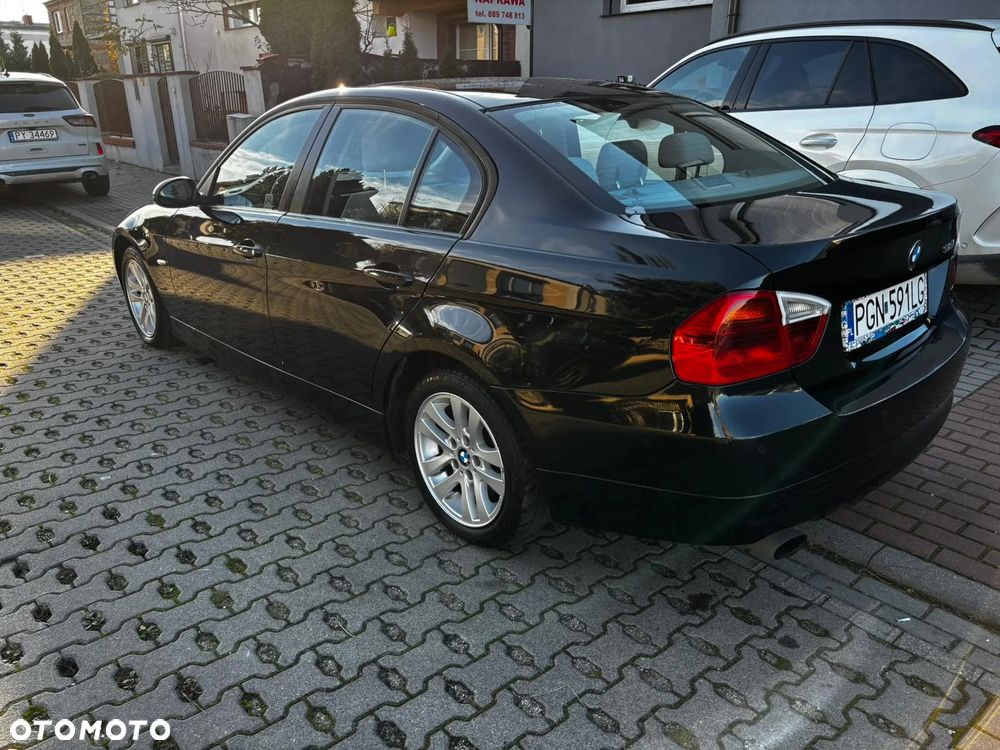 BMW Seria 3 318i - 12
