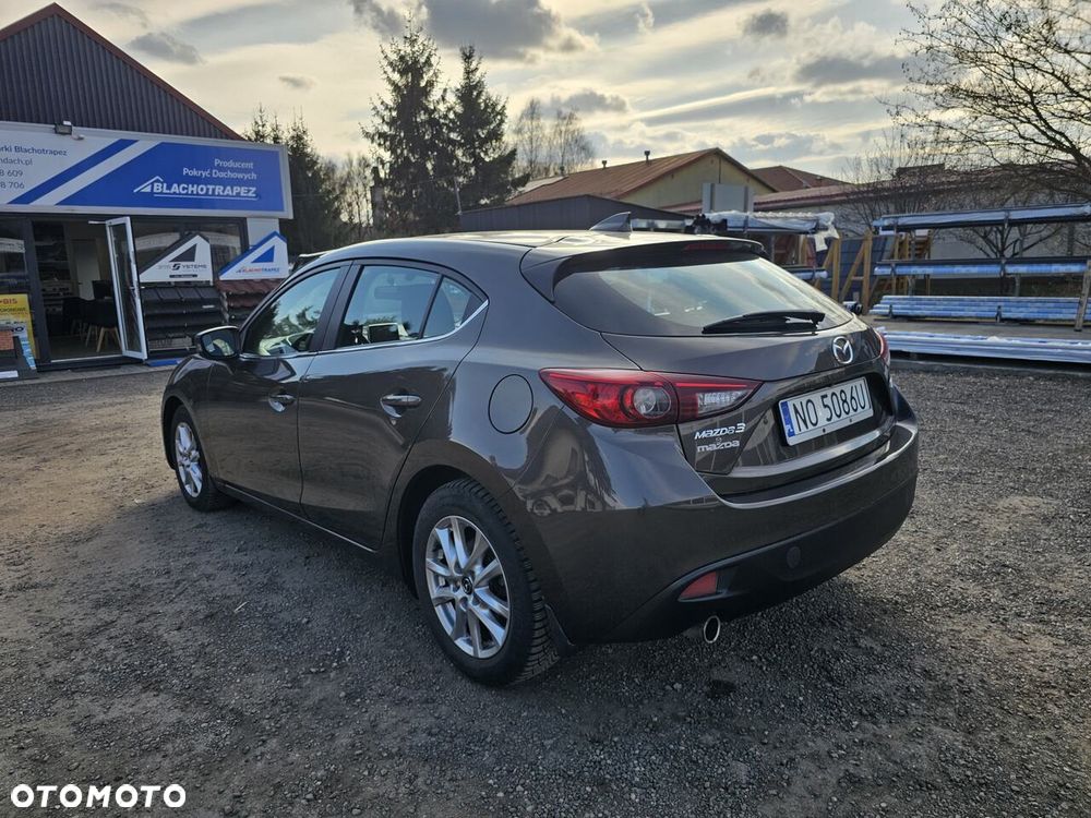 Mazda 3 - 4