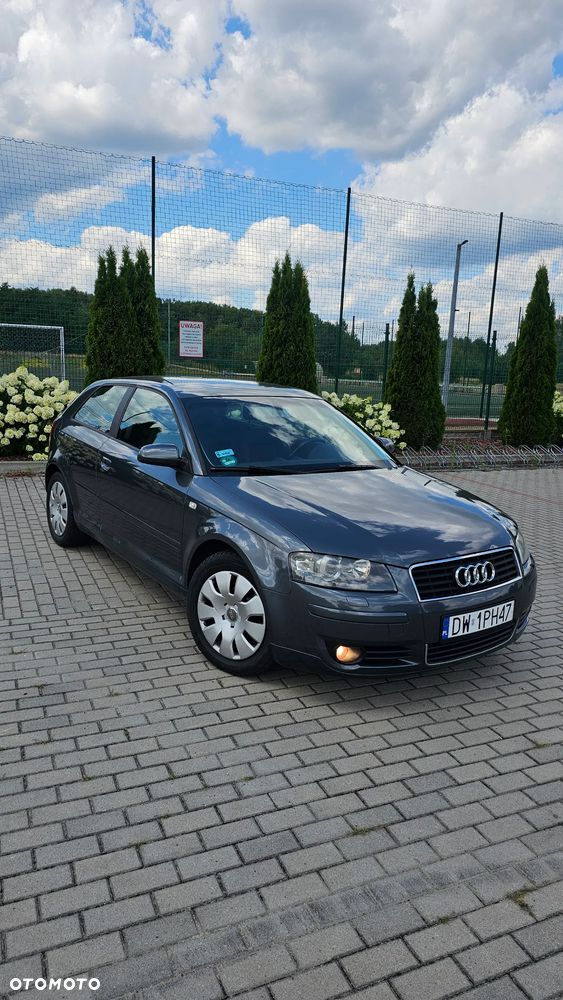 Audi A3 3-drzwiowe 1.6 FSI Ambiente - 1